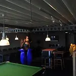 ホテル アポストロフ
