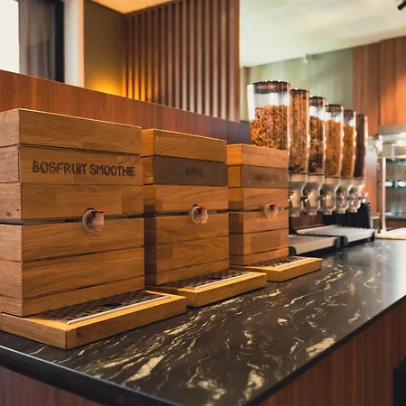 Apostroff מלון קוקסיידה