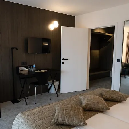 Hotel Apostroff 3*