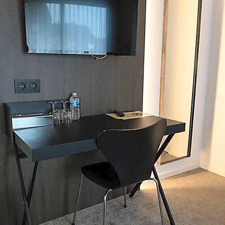 Apostroff Otel