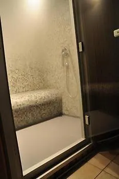 Apostroff מלון קוקסיידה