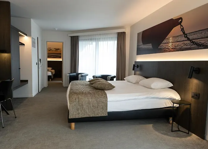 ホテル アポストロフ