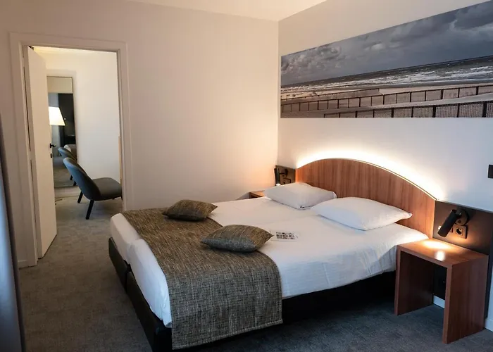 ホテル アポストロフ