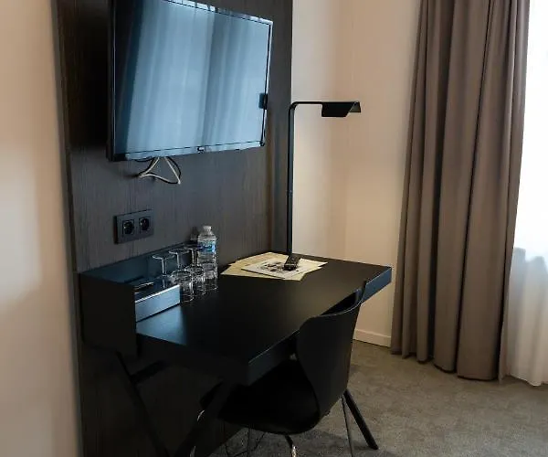 호텔 아포스트로프 3*