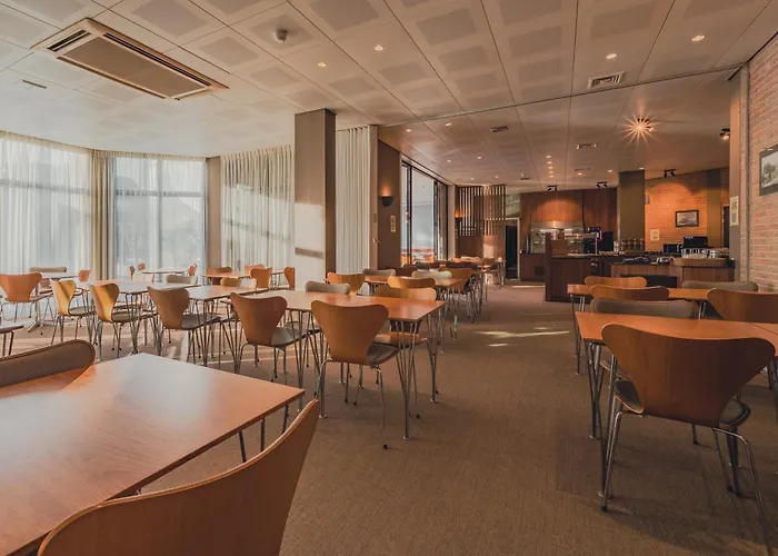 アポストロフ ホテル