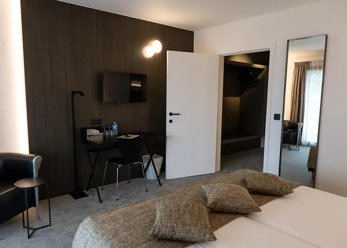 호텔 아포스트로프 3*