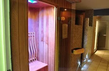 ホテル アポストロフ